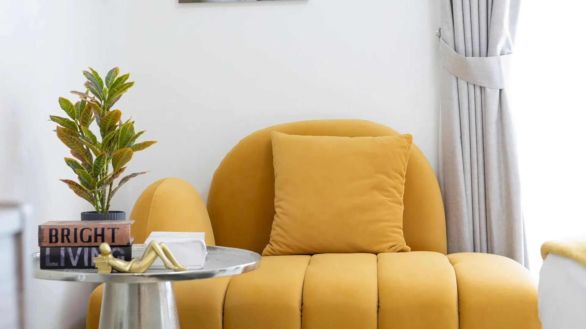 Modern Studio Azizi Riviera 41 Dubai